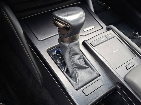 Certified 2022 Lexus ES 350 w/ Premium Package image 16