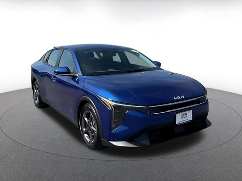 Used 2025 Kia K4 FWD image 3