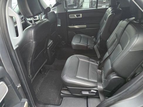 Used 2022 Ford Explorer Limited w/ Equipment Group 301A image 22