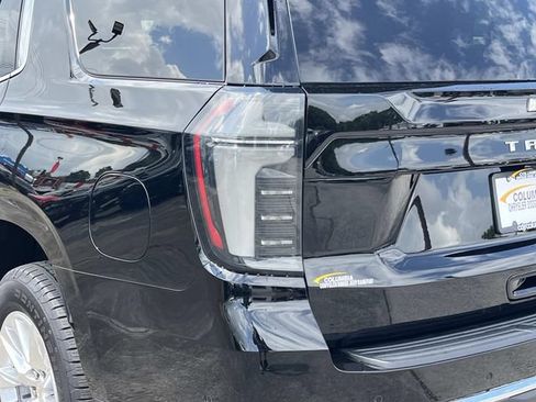 Used 2025 Chevrolet Tahoe Premier RWD image 11