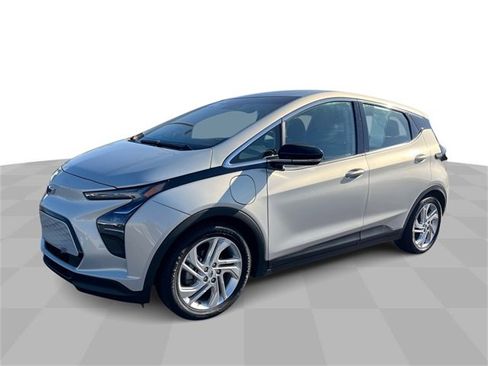 Certified 2022 Chevrolet Bolt LT image 1