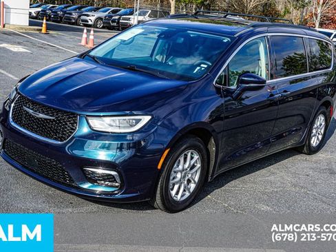 Used 2022 Chrysler Pacifica Touring-L image 15