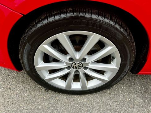 Used 2015 Volkswagen Eos Komfort image 14