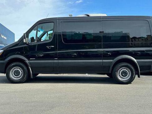 Used 2016 Mercedes-Benz Sprinter 2500 image 7