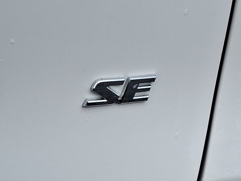 Used 2023 Toyota RAV4 SE w/ Weather & Moonroof Package AWD/4WD image 30