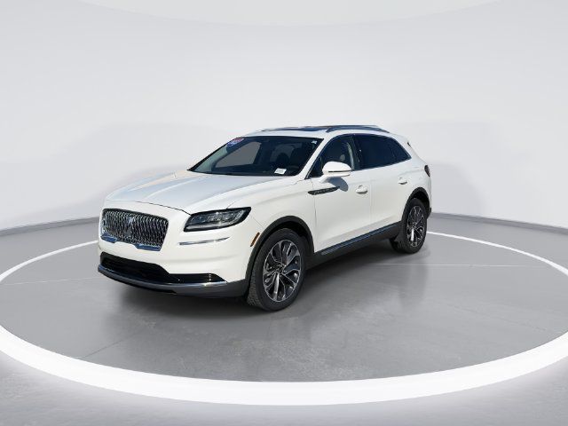 Used 2023 Lincoln Nautilus Reserve AWD/4WD image 3