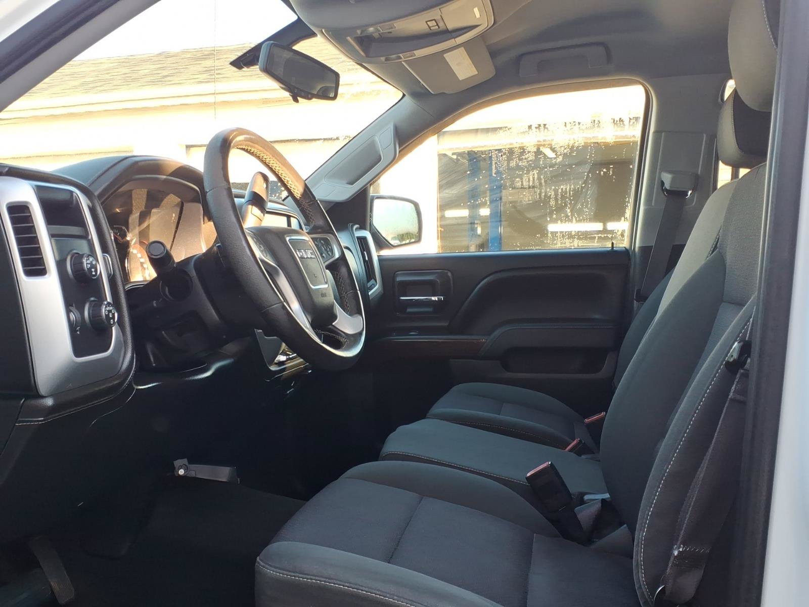 Used 2015 GMC Sierra 1500 SLE w/ SLE Value Package AWD/4WD image 6