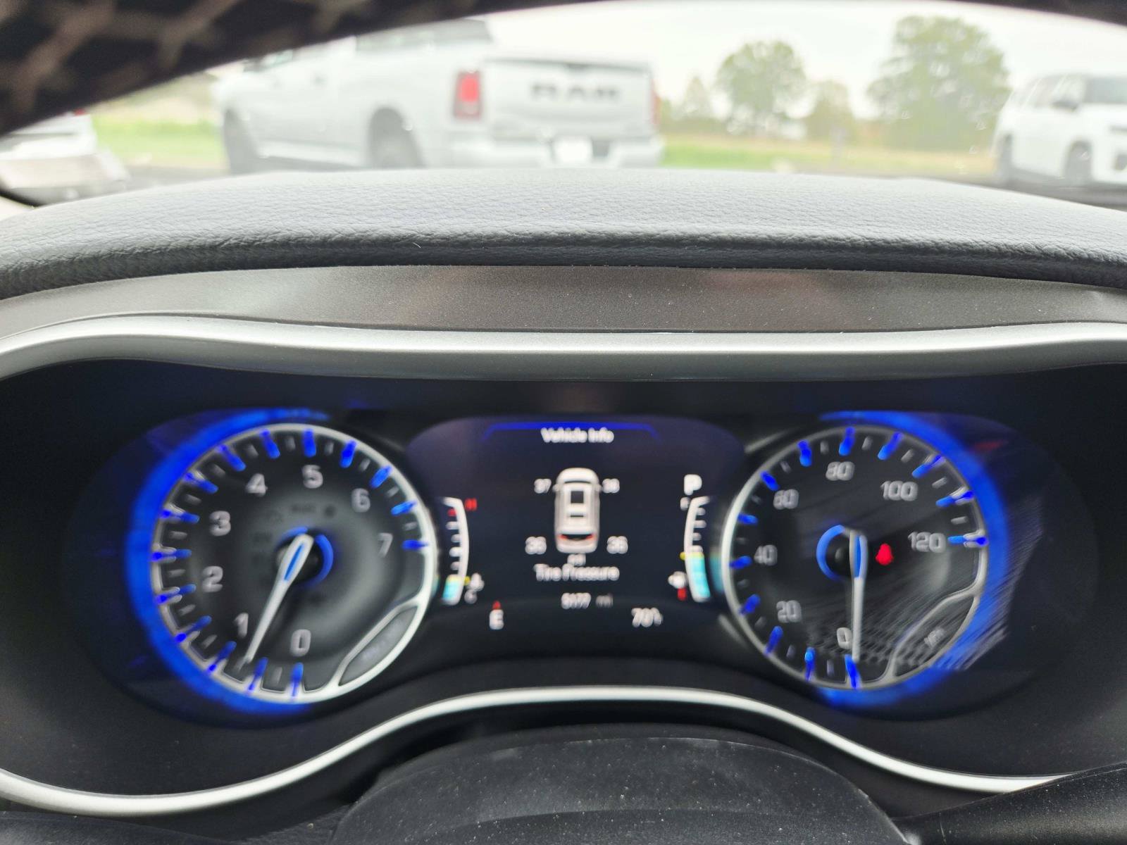 Used 2024 Chrysler Pacifica Touring-L FWD image 26