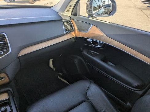 Certified 2023 Volvo XC90 B5 Plus w/ Protection Package Premier image 23