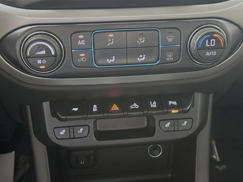 Used 2019 Chevrolet Colorado LT w/ Colorado RST Special Edition AWD/4WD image 15