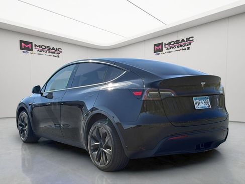 Used 2025 Tesla Model Y Long Range AWD/4WD image 5