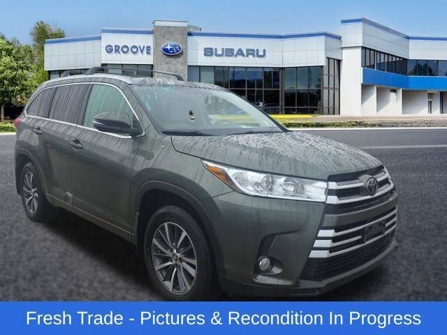 Used 2017 Toyota Highlander XLE AWD/4WD image 7