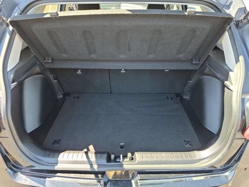 Used 2025 Hyundai Venue SEL FWD image 29