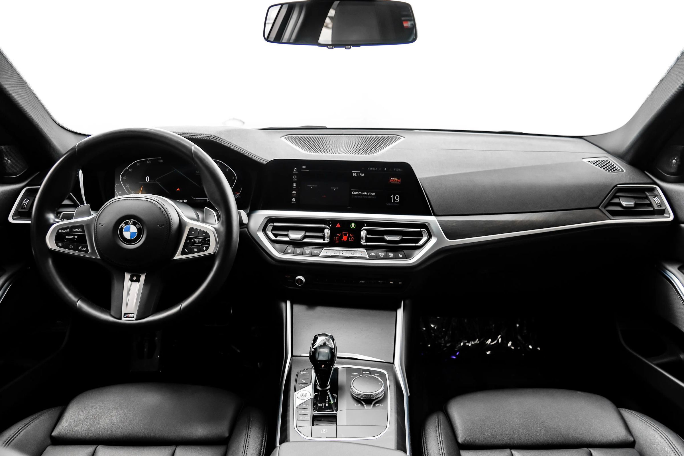 Used 2020 BMW 330i Sedan w/ M Sport Package RWD image 11
