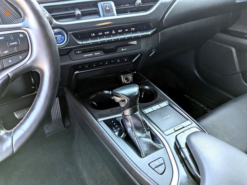 Used 2020 Lexus UX 250h w/ Premium Package image 21