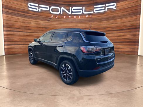 Used 2022 Jeep Compass Limited image 3