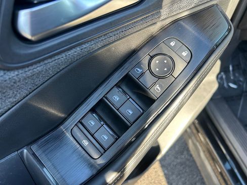 Used 2022 Nissan Rogue SV AWD/4WD image 24