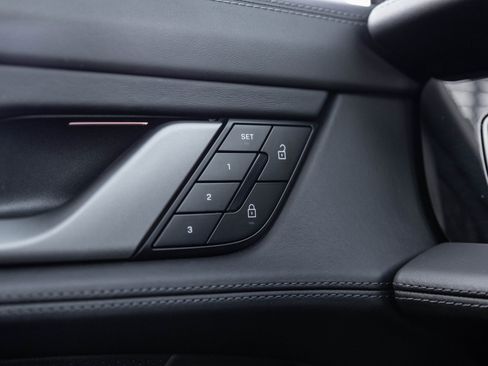 Used 2023 Porsche Taycan GTS image 19