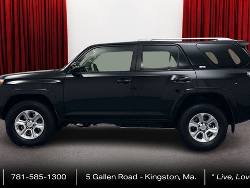 Used 2017 Toyota 4Runner SR5 Premium AWD/4WD image 8