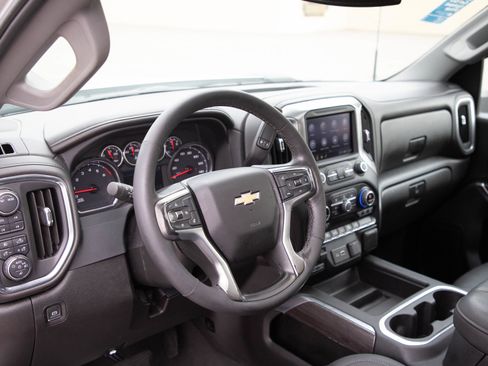 Used 2022 Chevrolet Silverado 2500 LTZ w/ LTZ Convenience Package AWD/4WD image 20
