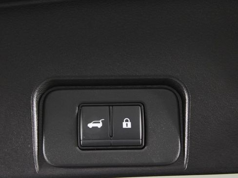 Certified 2026 Nissan Rogue SL AWD/4WD image 19
