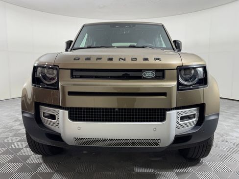 Used 2025 Land Rover Defender 110 S AWD/4WD image 5