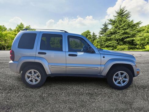 Used 2007 Jeep Liberty Limited image 8