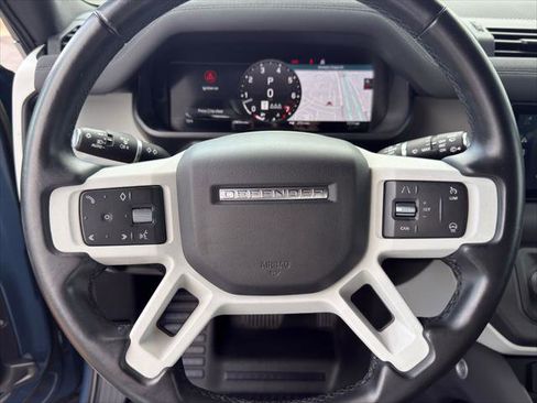 Used 2023 Land Rover Defender 90 SE AWD/4WD image 17