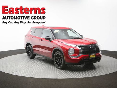 Used 2022 Mitsubishi Outlander SE FWD image 50
