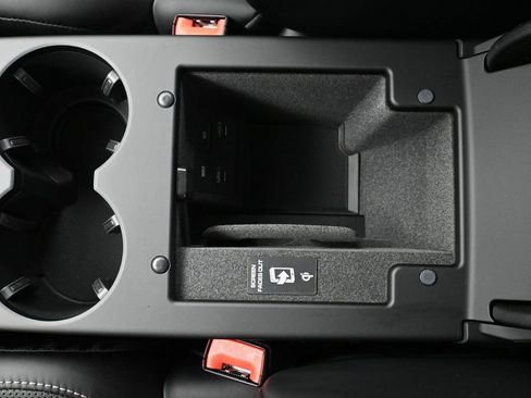 Certified 2026 Porsche Macan S image 25