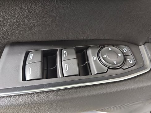 Certified 2023 Chevrolet Silverado 1500 LT image 34