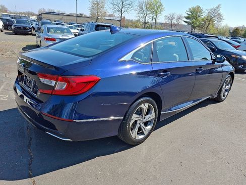 Used 2018 Honda Accord EX image 6