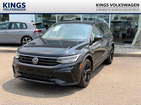 Certified 2023 Volkswagen Tiguan SE R-Line FWD image 1