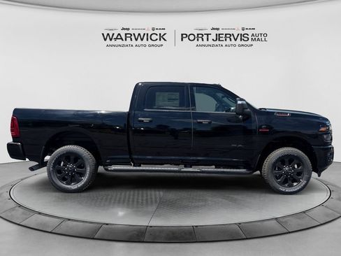 New 2026 RAM 3500 Big Horn AWD/4WD image 6