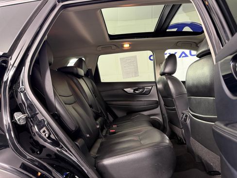 Used 2017 Nissan Rogue SL w/ SL Premium Package image 14