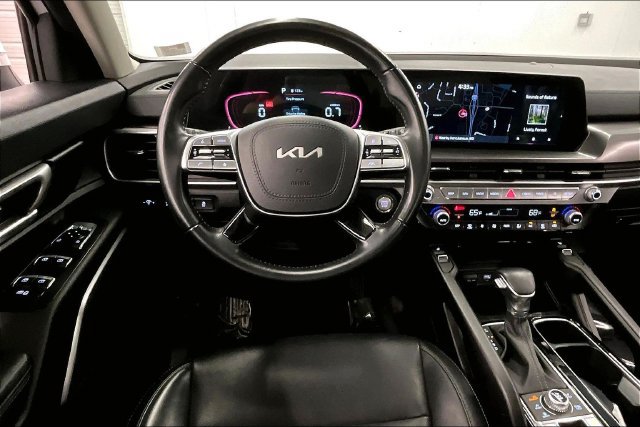 Used 2025 Kia Telluride S AWD/4WD image 6