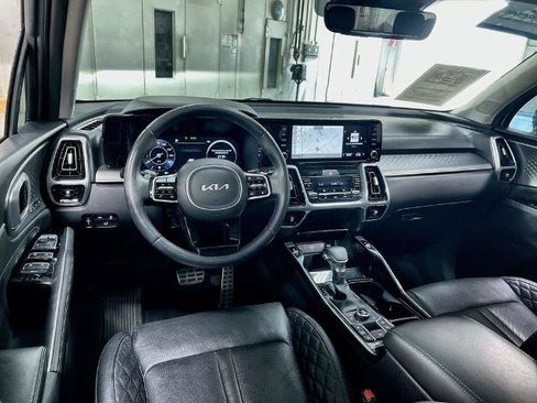 Used 2023 Kia Sorento SX AWD/4WD image 19