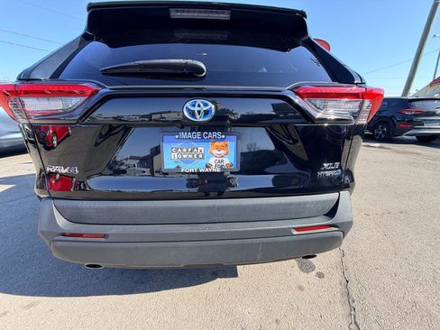 Used 2021 Toyota RAV4 XLE image 13