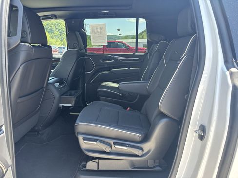 Used 2023 Cadillac Escalade ESV Premium Luxury RWD image 25