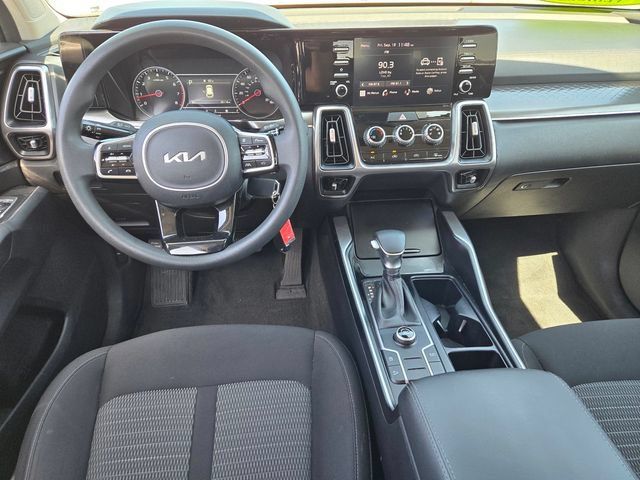 Used 2023 Kia Sorento LX FWD image 13