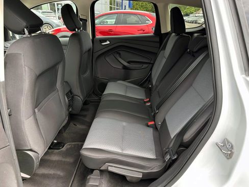 Used 2018 Ford Escape SE w/ SE Sync 3 Package AWD/4WD image 12