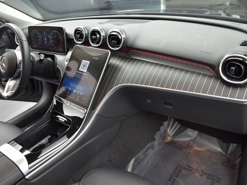 Used 2023 Mercedes-Benz C 300 Sedan image 7