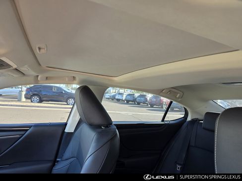 Certified 2022 Lexus ES 350 image 15