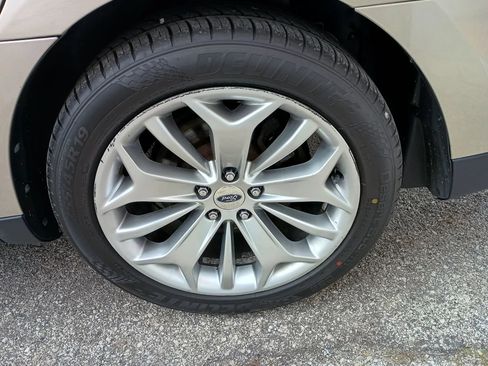 Used 2018 Ford Taurus Limited FWD image 8
