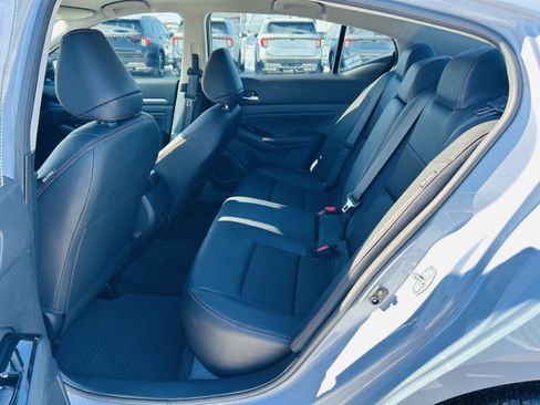 Used 2023 Nissan Altima 2.5 SR image 23