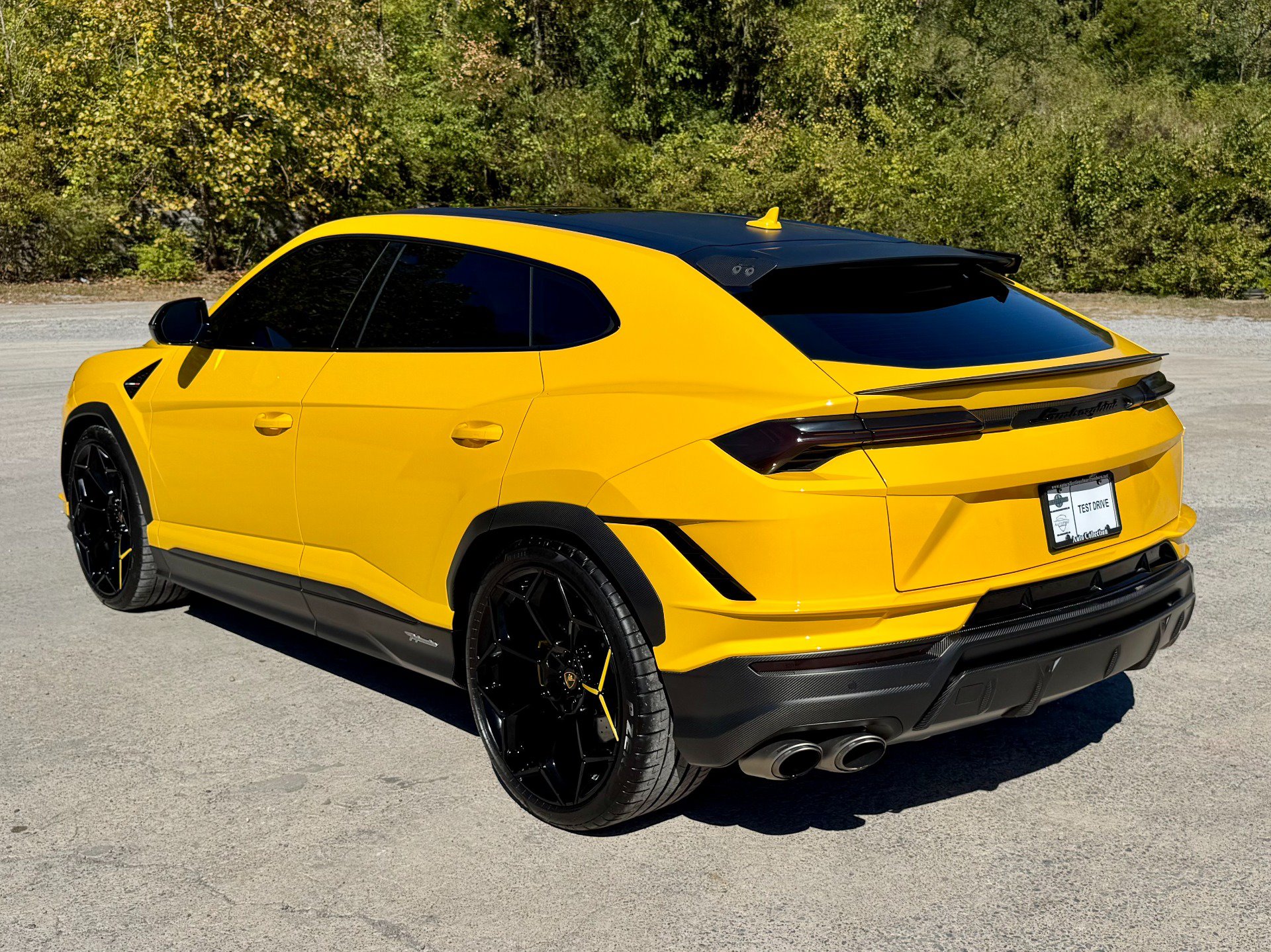 Used 2024 Lamborghini Urus Performante AWD/4WD image 4
