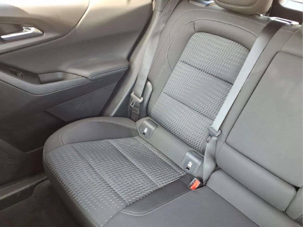 Used 2026 Chevrolet Equinox LT FWD image 15
