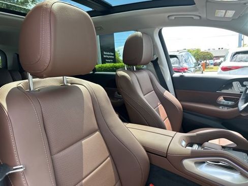 New 2026 Mercedes-Benz GLS 450 4MATIC image 39