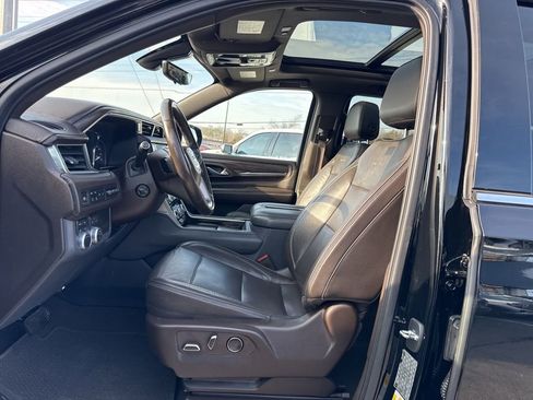 Used 2021 GMC Yukon Denali w/ Denali Premium Package image 14