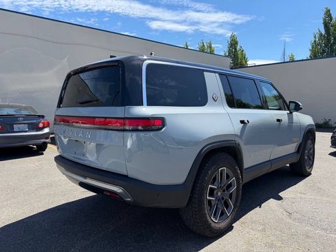 Used 2023 Rivian R1S Adventure AWD/4WD image 7